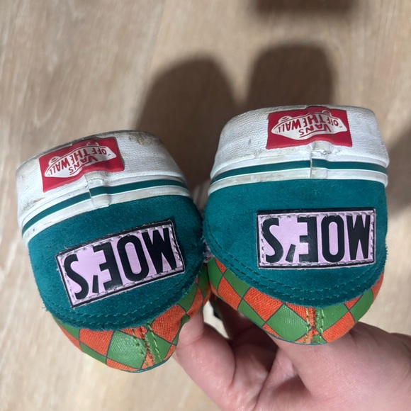 Colorful Vans Sneakers with simpsons design - Picture 6 of 8